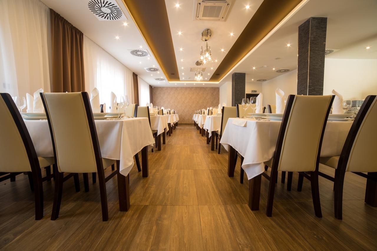 Hotel Daro Banská Štiavnica エクステリア 写真