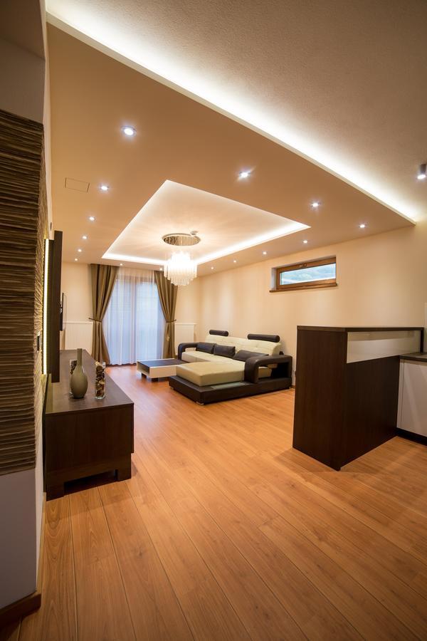 Hotel Daro Banská Štiavnica エクステリア 写真