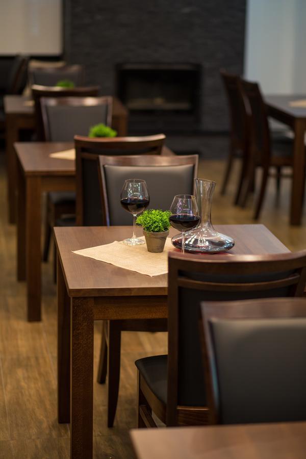 Hotel Daro Banská Štiavnica エクステリア 写真