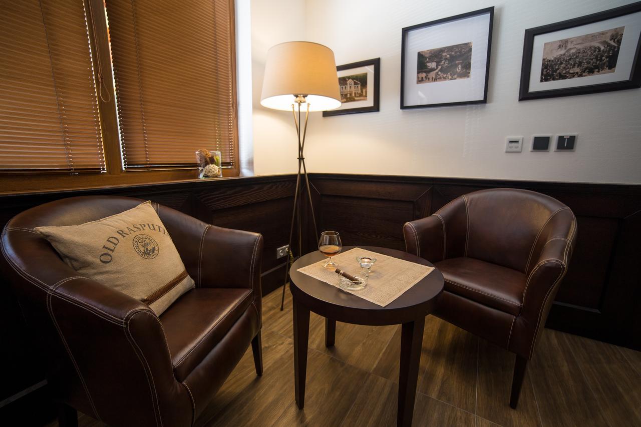 Hotel Daro Banská Štiavnica エクステリア 写真